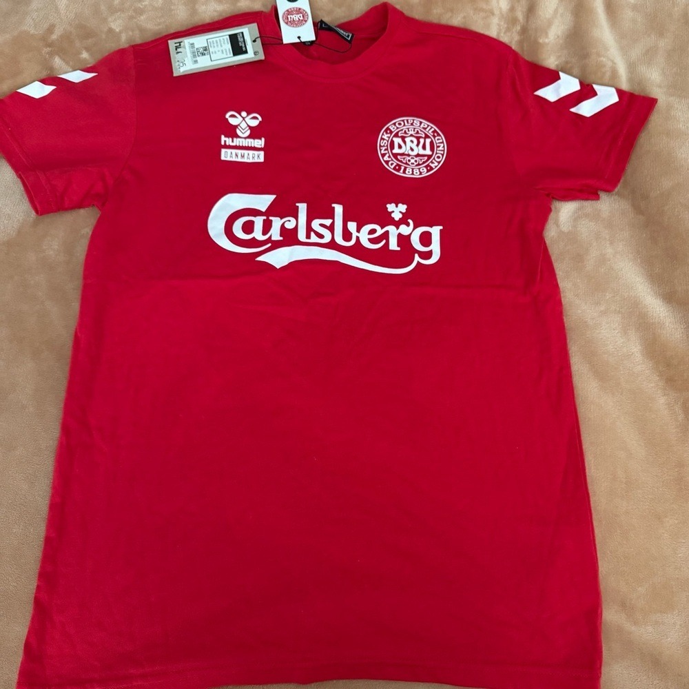 Hummel Denmark DBU Carlsberg Soccer Fan T-Shirt Red Mens XS NWT